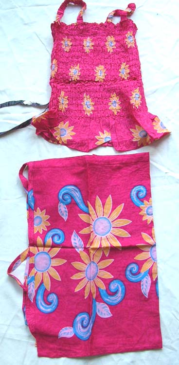  Quality lady's top and skirt wholesale supplies hibiscus flower thick rayon stretch top and short skirt set 