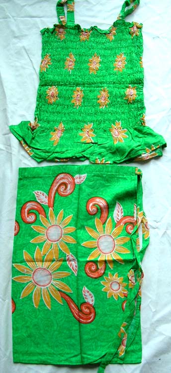 Wholesale lady's fashion top and skirt supplies hibiscus flower thick rayon stretch top and short skirt set 
