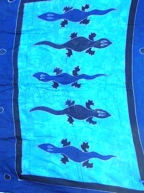 Bali beach wear for women apparel importer wholesale batik blue rayon sarong motif gecko in opposite direction