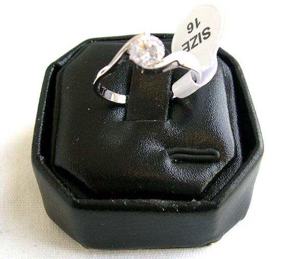 Online jewelry display distributors wholesale square black leather ring display  