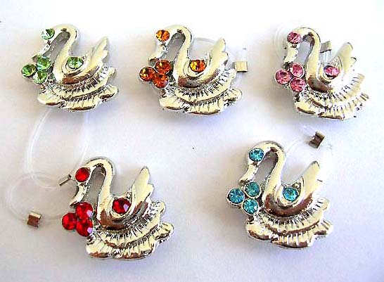 Toe ring distribution company supplies clear band toe ring with  swan pattern with assorted mini cz inlaid             