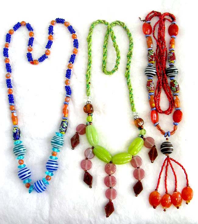 Assorted beach accessory wholesale matched assorted color beaded summer fashion necklace 