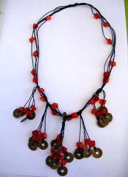 Wholesale gemstone jewelry multi black strings shopping fashion red stone necklace with coin shape coconut fringe pendant design           