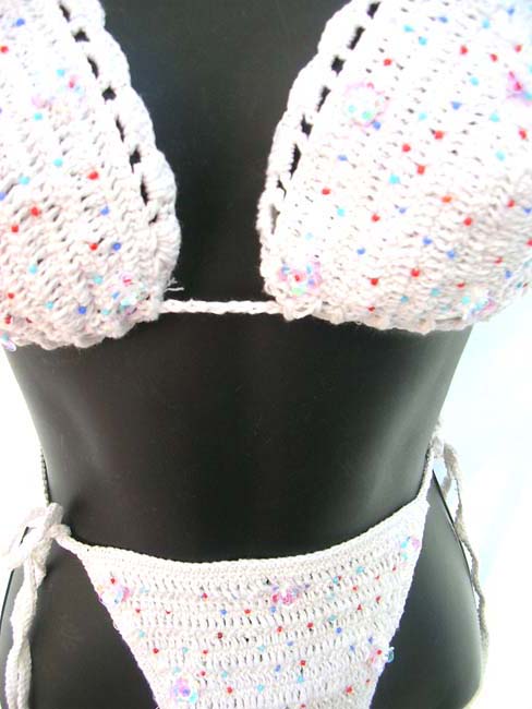 High fashion beach store online wholesale needle work sequins bikini creamy white bra top with bow tie on neck and thong side 