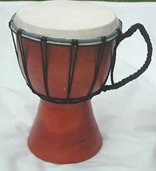 Professional quality handcrafted drum wholesale plain wooden djembe with sheep skin on surface 