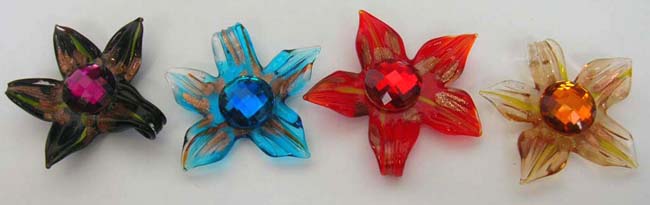 Below wholesale jewelry glass pendant store supply flower glass pendant with cz inlaid 