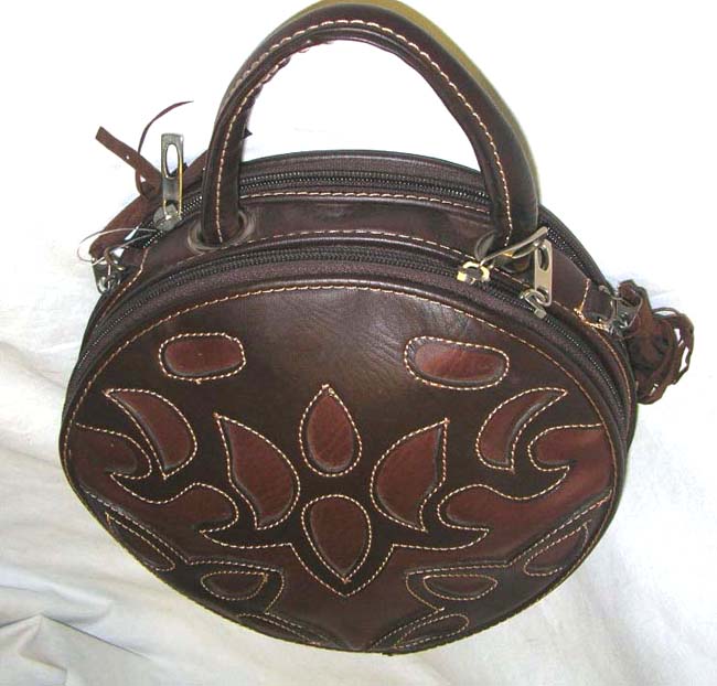 Supplier wholesale purse  store circular PVC deep brown handle canteen purse with leaf pattern design    