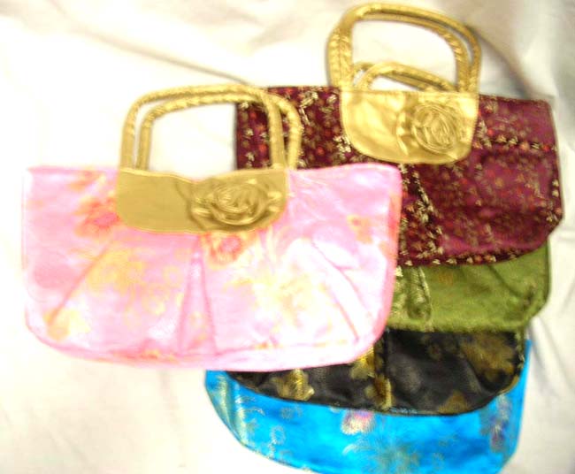 First class style handbag wholesale fashion high quality Chinese silk rose swagger handbag      
