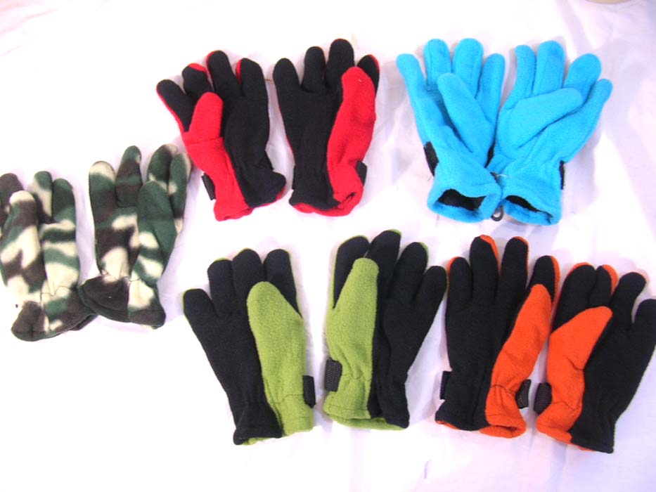Winter fashion ployester glove with adjustable tie on wrist 