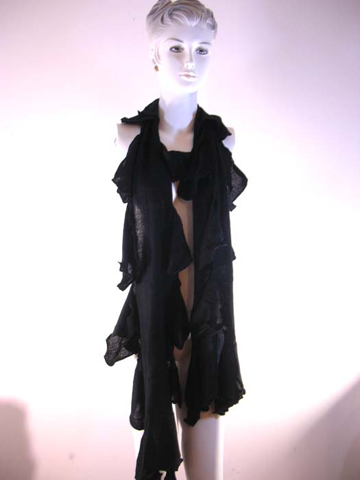 Flowing cut fashion ladies scarf in solid color design 