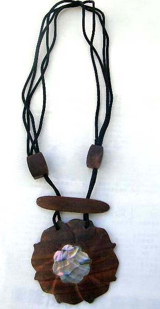 Bali artwear catalog, Fashion flower inspired pendant with mother of pearl seashell necklace
        