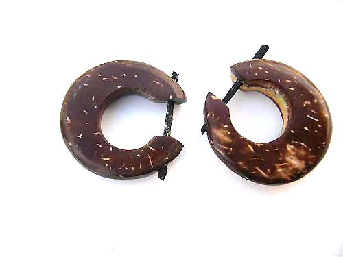 Jewelry shopping distribution, Bali Bali coconut earlet earrings in trendy motif 
