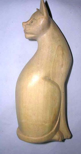 Artisan gift crafts online - Indonesia figurine in sitting cat design