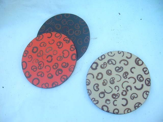 Direct decor wholesale exporter - Circular shaped crafted coaster set with black designs
