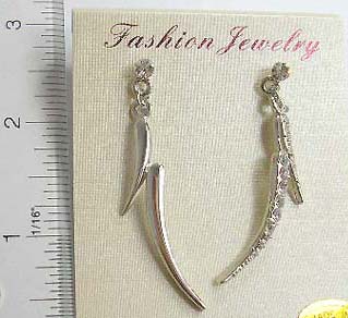 Wholesale cubic zirconia high quality fashion supplier  fish hook earring with multi clear cz embeddd in lightening design 