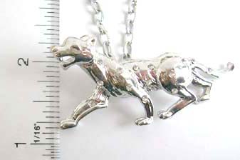 Wholesale supplier wholesale trendy necklace solid leopard pendant lobster clasp necklace