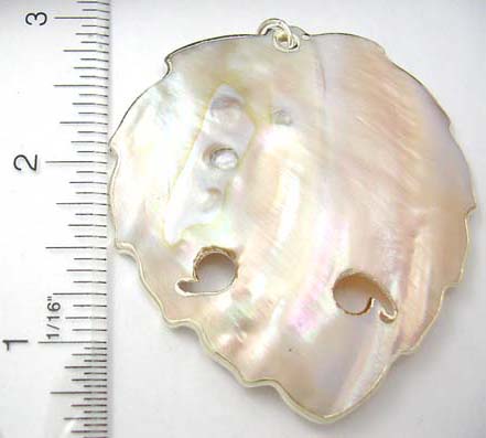 Discount jewelry shop genuine sea shell jewelry pendant & charm  seashell pendant in maple leaf shape design  
