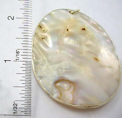 Jewelry at wholesale price seashell genuine pendant in rounded oval shape design  