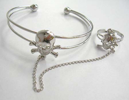 distributor unique slave jewelry design bangle wholesale slave bangle bracelet in carved-out double band with a skull decor 