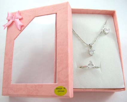 Fashion new age jewelry set wholesale onlinee heart clear cz stone embedded pendant necklace, stud earring and ring