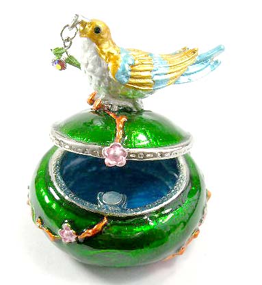Affordable price at wholeale jewelry gift shop enamel green jewelry box motif bird standing figure holding cz cherry in mouth