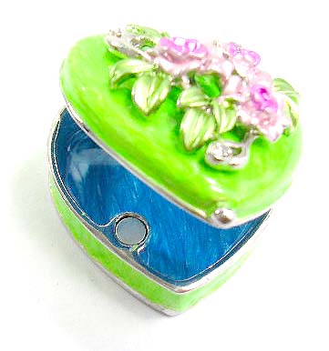 online wholesale love & heart jewelry boxes supplier, green enamel jewelry box in heart shape motif flower pattern design  