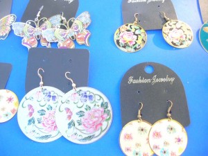 dangle-pierced-hook-earrings-1d-painted-flower-butterfly