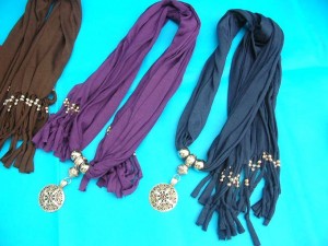 jewelry-scarf-necklace-3dfiligree-cutout-circle-pendant