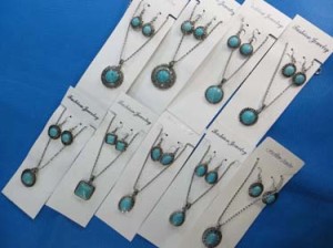 ethnic tribal style turquoise jewelry set, antique retro style pendant long chain necklace and matching earring