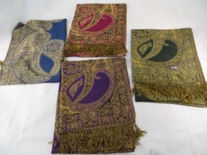 Metalic gold thread embeded pashmina scarf shawl in classic paisley and flower design. Double sided reversible. Classic, thick, soft, fringed, absolutely gorgeous