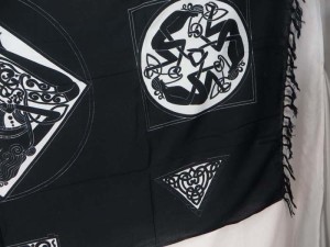 black color Celtic Women Knotwork Sarongs Altar Clothes