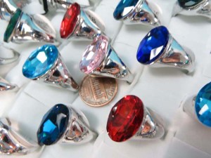 chunky rhinestone fashion rings, mixed sizes between 6 to 10