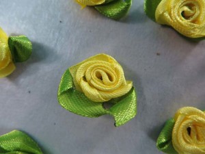 yellow satin ribbon rose flower applique / scrapbooking craft DIY / wedding decoration