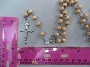 Rosary Wooden Beads Chain Necklace Cross Jesus Crucifix Virgin Mary Pendant for Men and Women