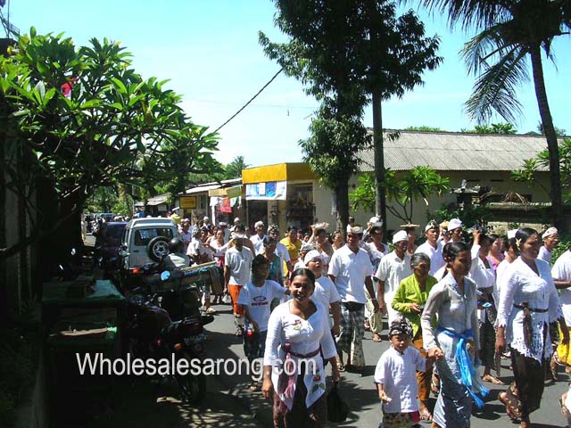 religious-ceremony-in-bali-02