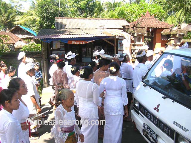 religious-ceremony-in-bali-04