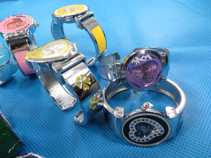 enamel-bangle-watches-1e
