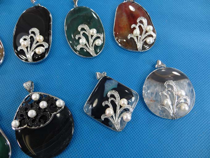 gemstone-faux-pearl-pendants-3c