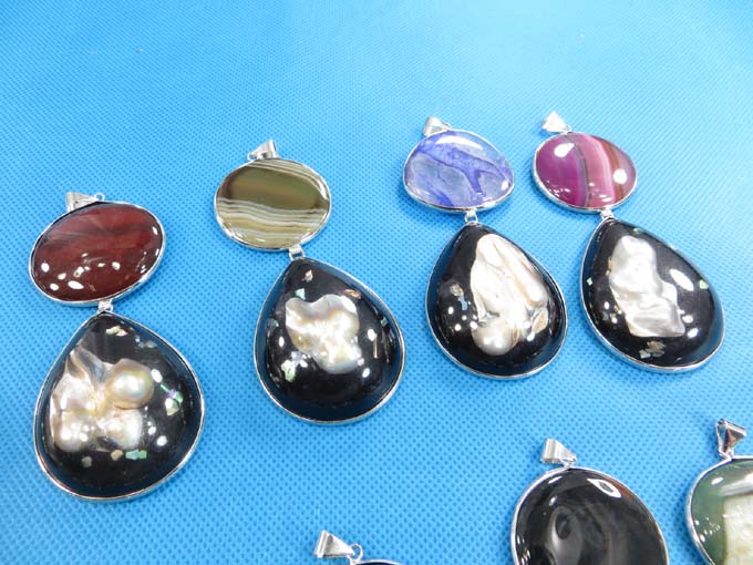 gemstone-seashell-pendant-1b