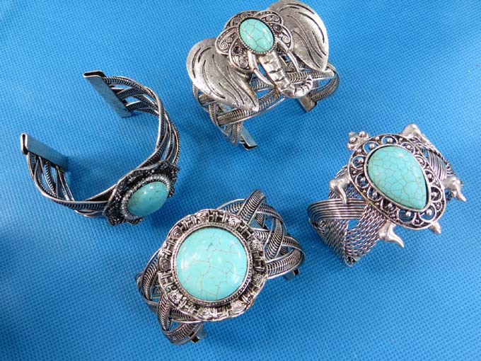 retro-turquoise-bangles-1d