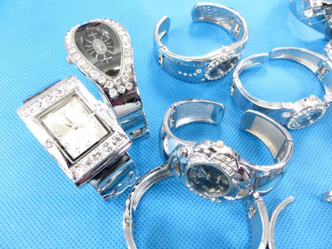 rhinestone-bangle-watch-8b