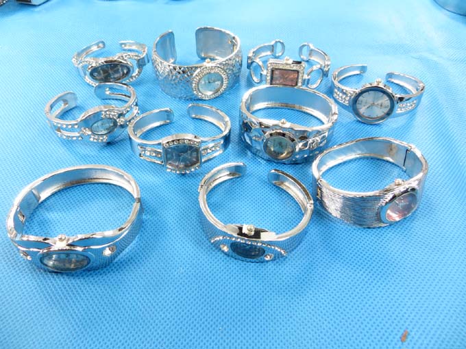 rhinestone-bangle-watch-9a