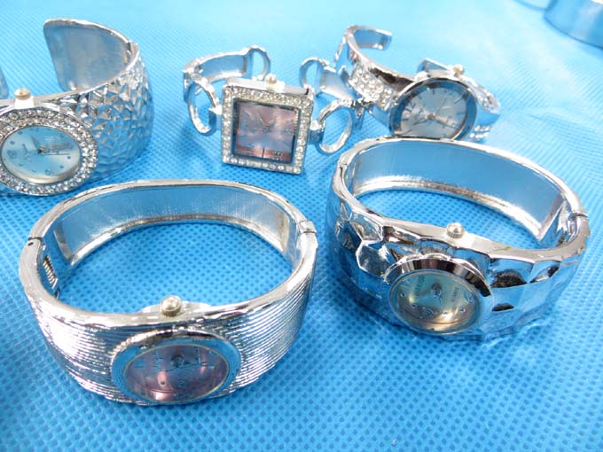 rhinestone-bangle-watch-9c