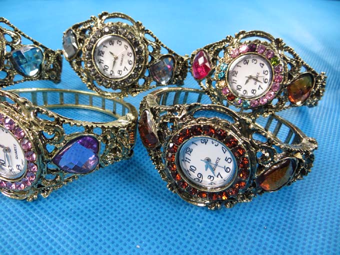 rhinestone-retro-bangle-watches-2c