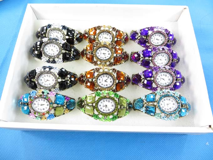 rhinestone-retro-bangle-watches-4a