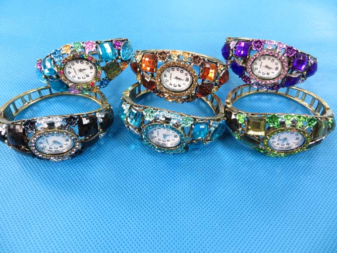 rhinestone-retro-bangle-watches-4b