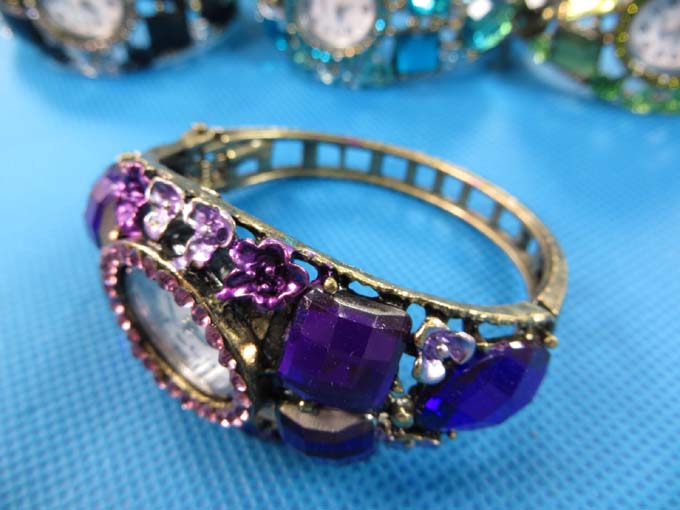 rhinestone-retro-bangle-watches-4e