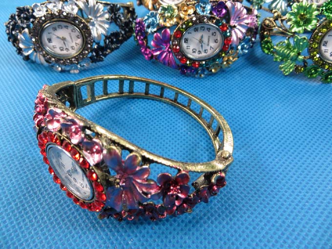 rhinestone-retro-bangle-watches-5e