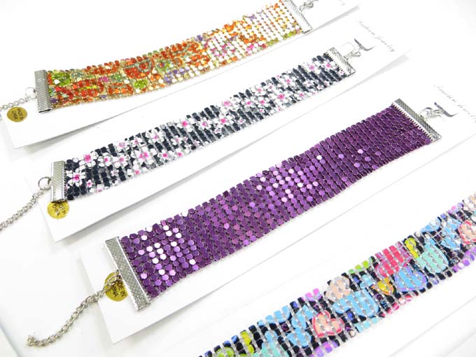 soft-metal-bracelets-3d