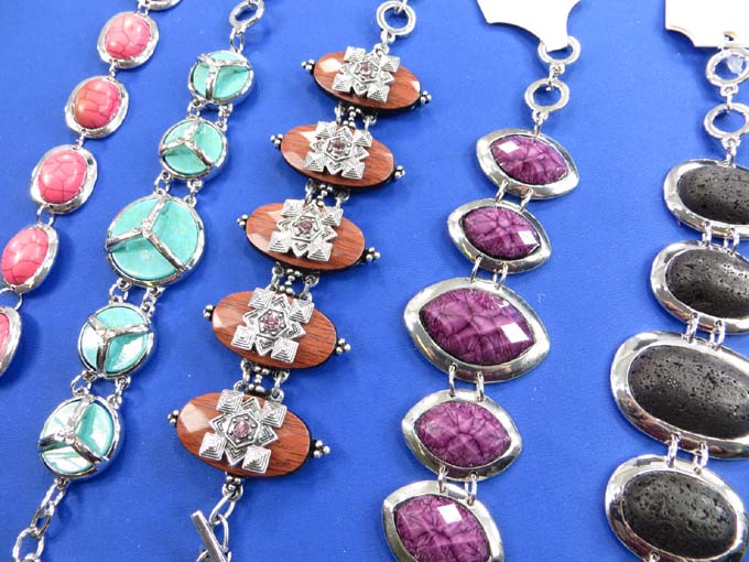 toggle-bracelets-mix-1b